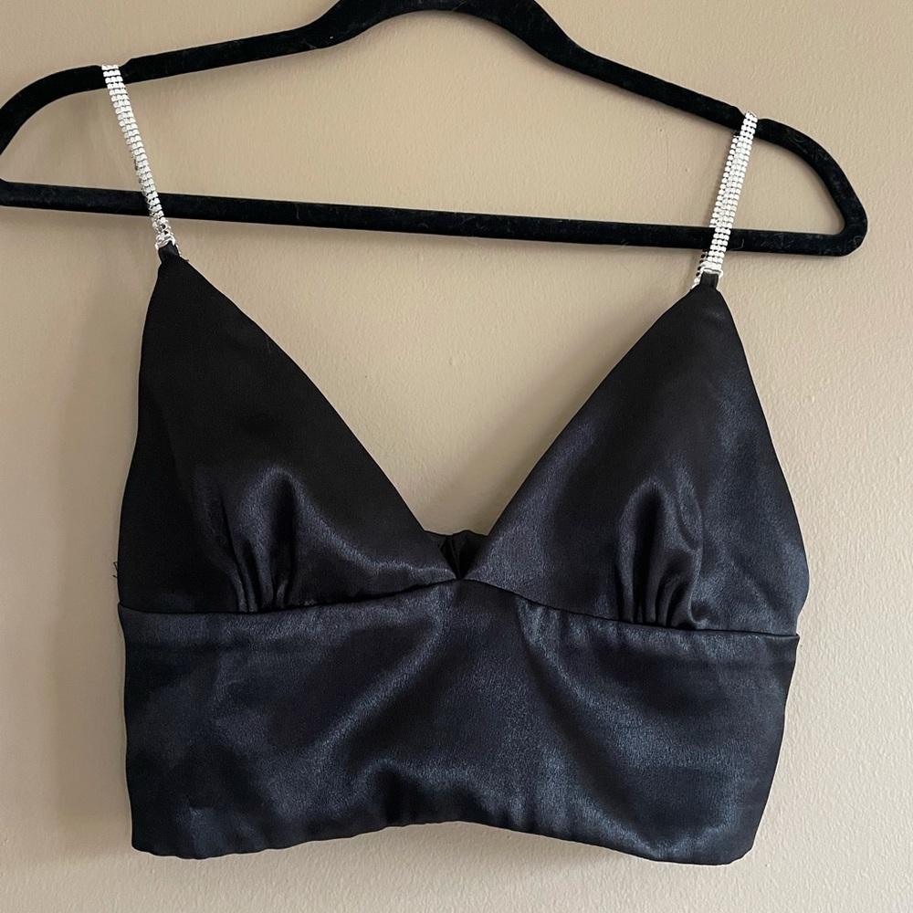Signature 8 Black Cropped Silky Tank with Silver Chain Straps *BRAND NEW* Size S